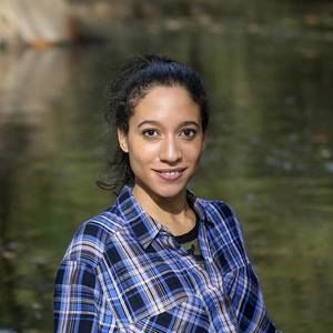 Meet your Posher, Nadia